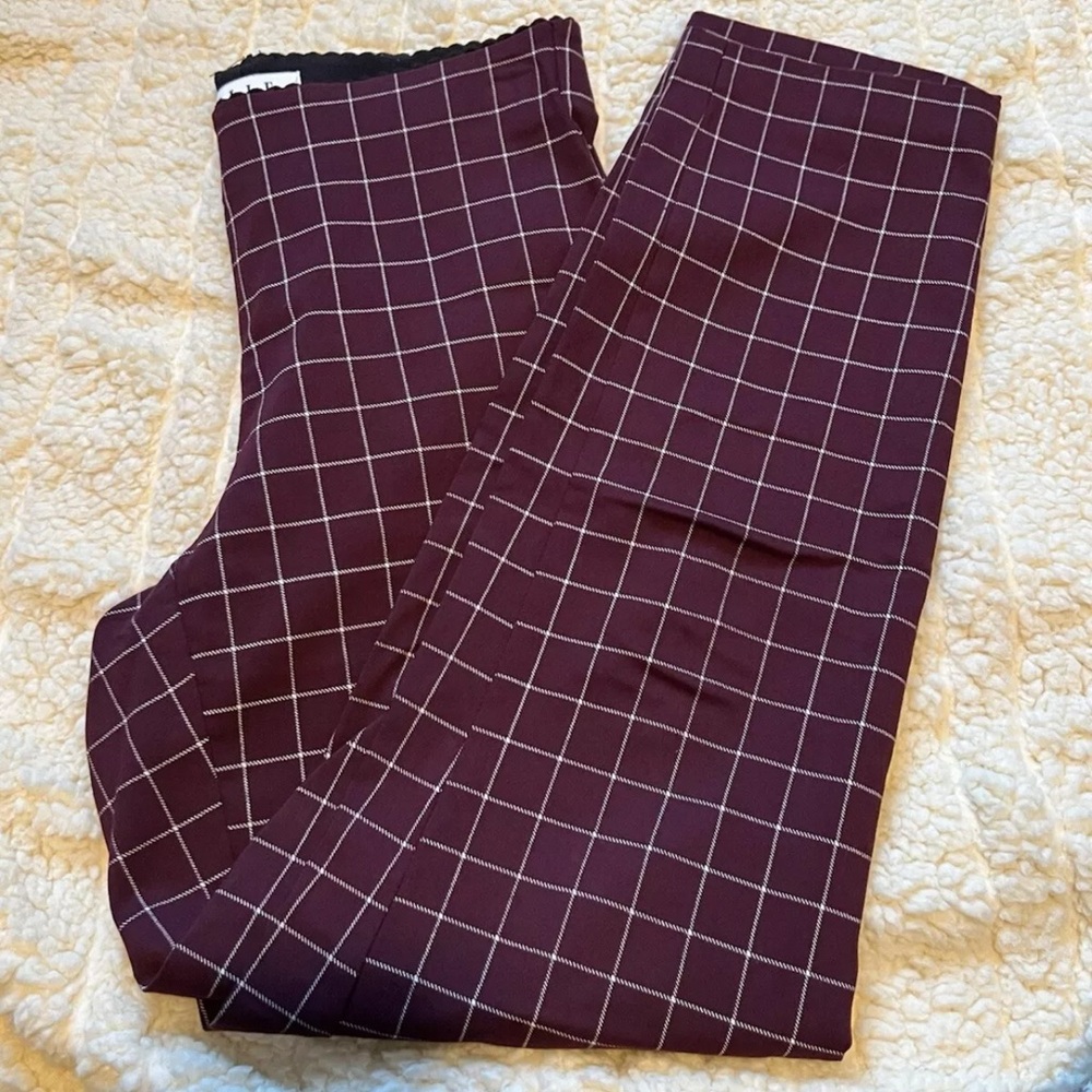 Women’s XS Elle Maroon And White Check Pull On Skinny Ankle Cropped Work Pant